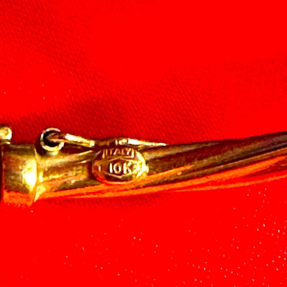 WOW POSHMARK - Authentic 10K Gold Italian Bangle Bracelet - Picture 1 of 16
